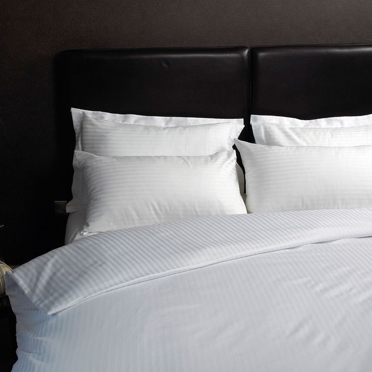 Biela hotelová obliečka na perinu - Seer Sucker Design