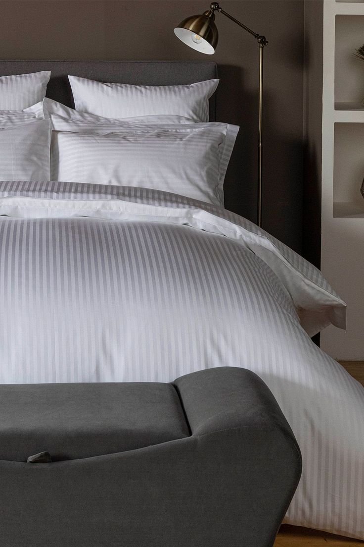 Bílý hotelový povlak na peřinu - Seer Sucker Design