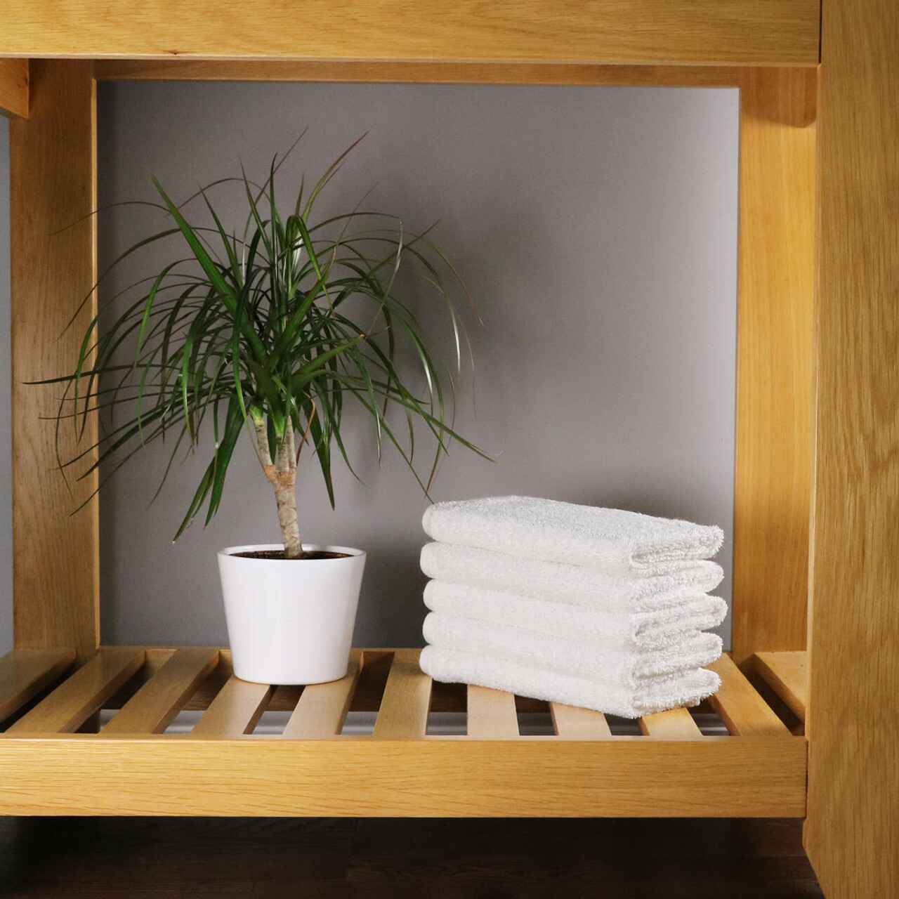 500 GSM Luxury White Guest Towels